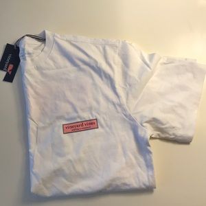 Vineyard Vines white T-shirt